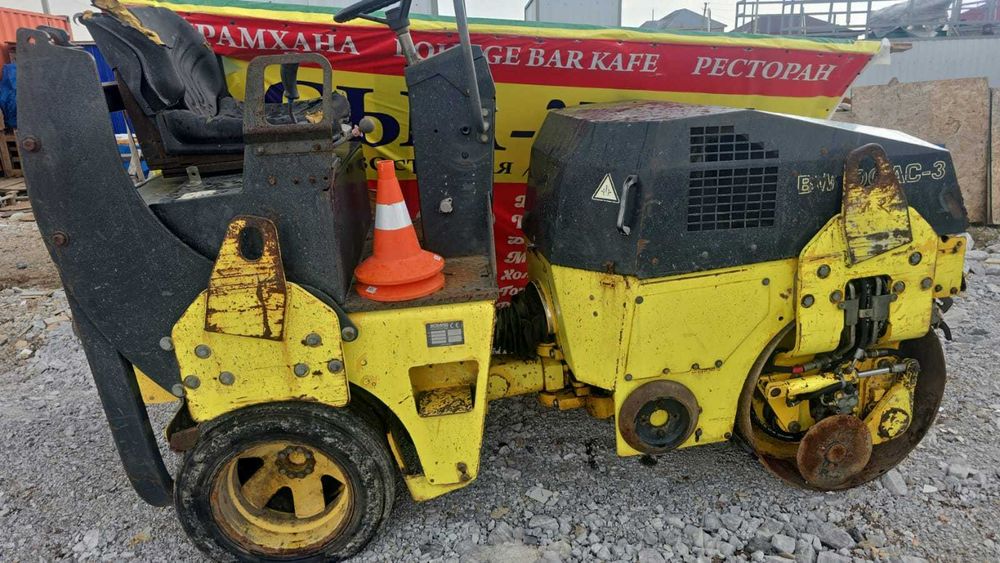 Каток BOMAG BW 100AC-3