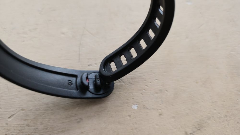 Фитнес гривна Garmin Vivofit 2