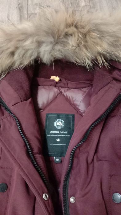 Поодам куртк для девочки