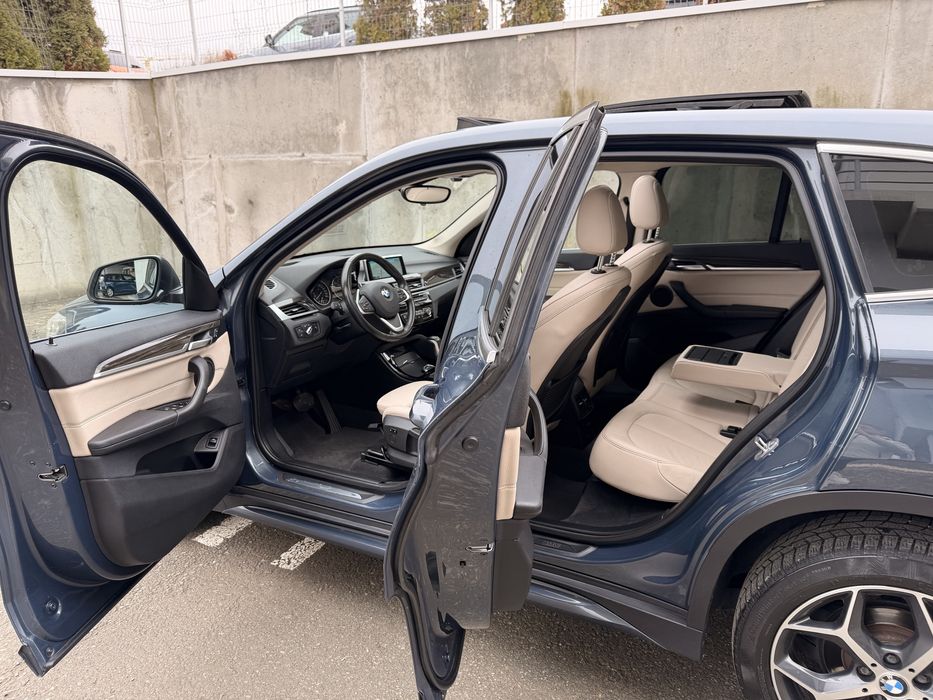 BMW X1 2.0 150cp Head-ul/Panoramic/Faruri led/ Scaune incalzite