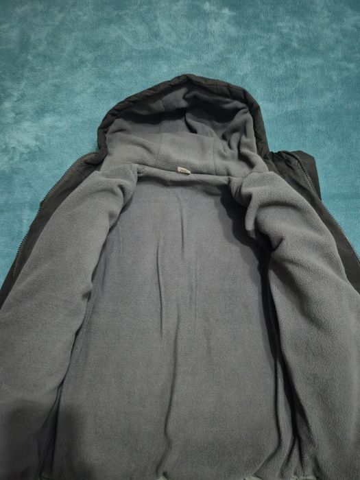 Продам детскую весеннюю куртку