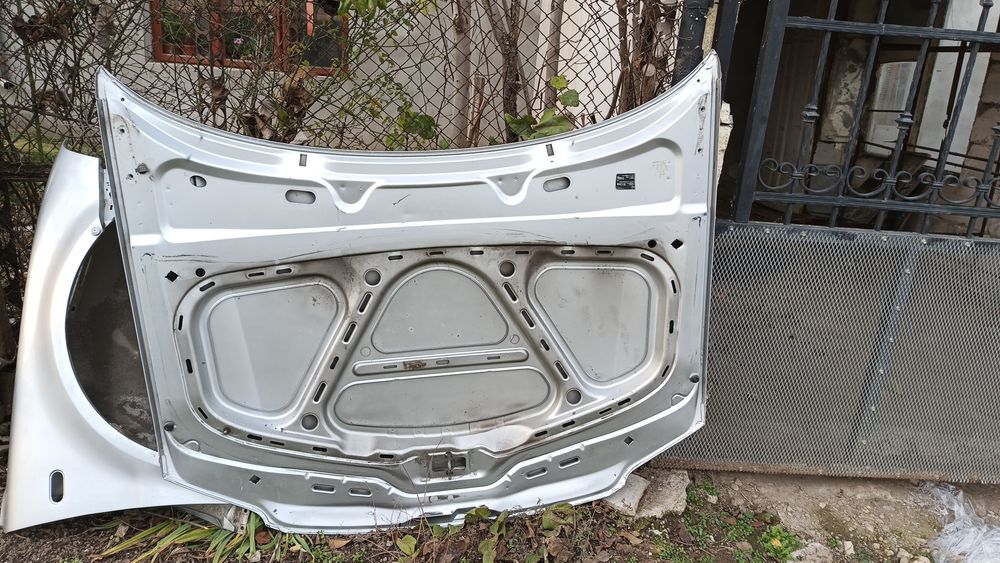 Преден капак и калници за пасат б5. 5