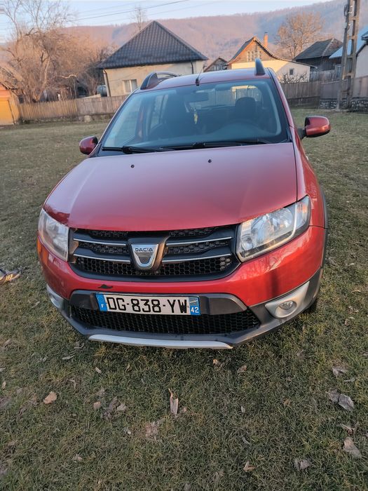 Dacia Sandero Stepway 0.9 . 2014. Economică