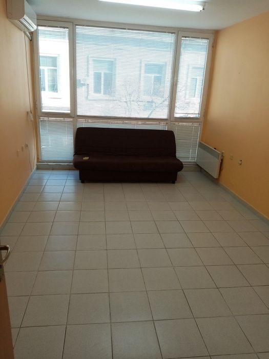 Дава се под наем Офис в Русе, Център - 28 кв.м за 178.5 € - Снимка #5
