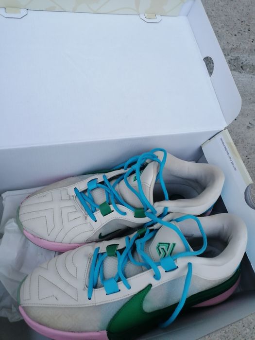 Маратонки Nike 45  zoom freak 5