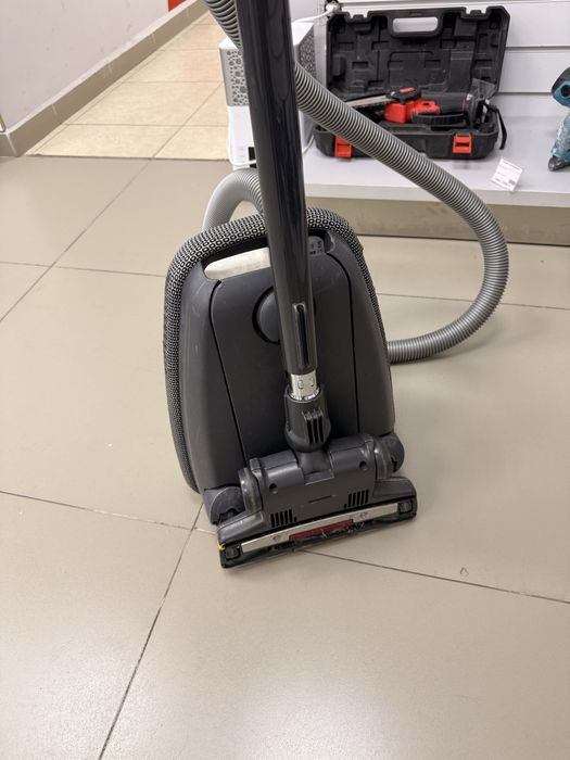 Пылесос Bork V705 ТМ79