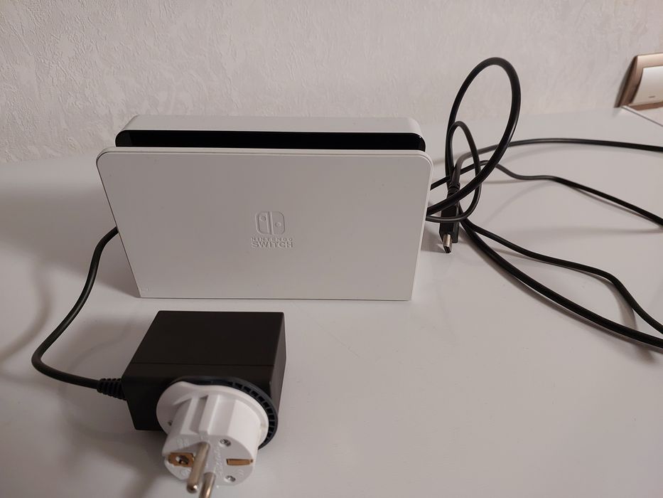 Nintendo Switch Oled с геймпадом