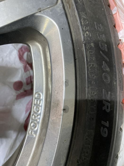 Летние шины Michelin с дисками оригинал Фольксфаген