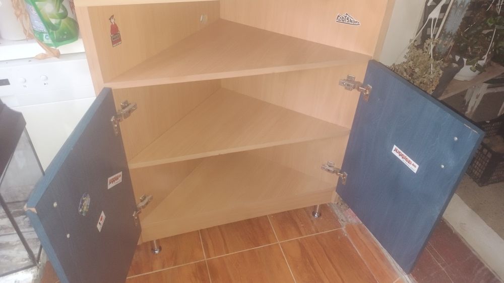 Vând comodă / corp mobilier