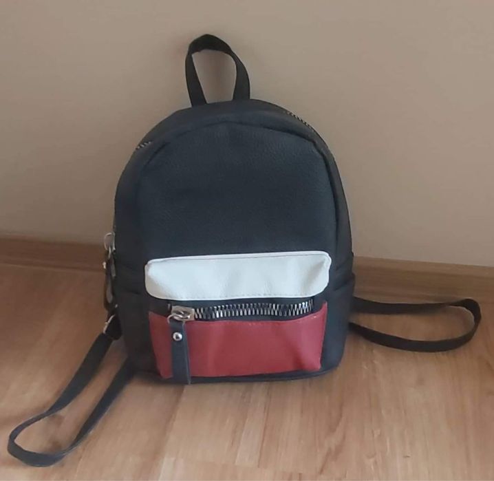 Дамска раничка