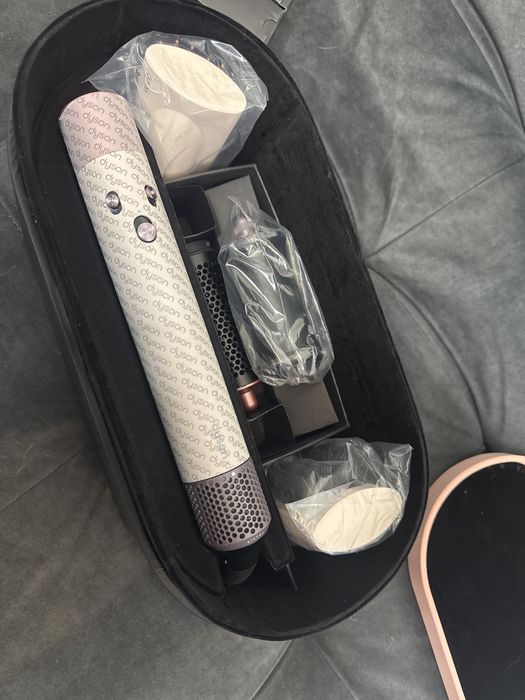 Продаю Дайсон Стайлер