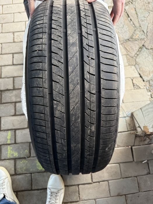 Продам резину новая 21