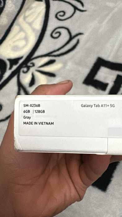 Vând tableta Tab A 11  5 G cu cartela