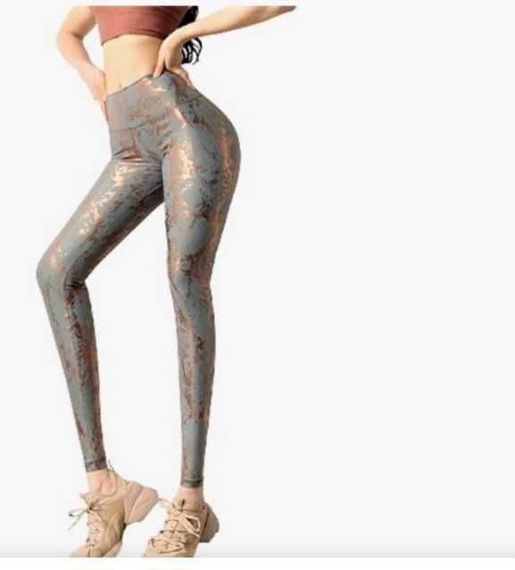 Змийски клин със златисти елементи - 15€