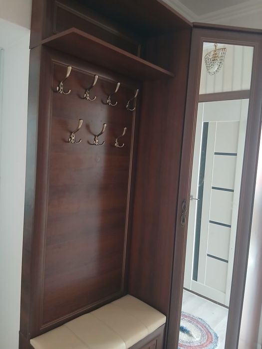 Продам прихожую угловую