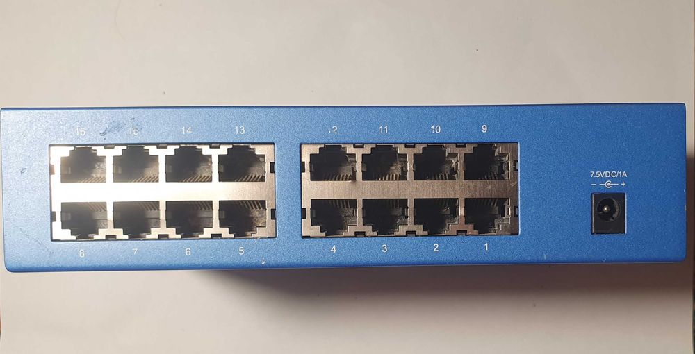 Switch Trendnet TE100-S16E plus + Router Router wireless TL-WR841N