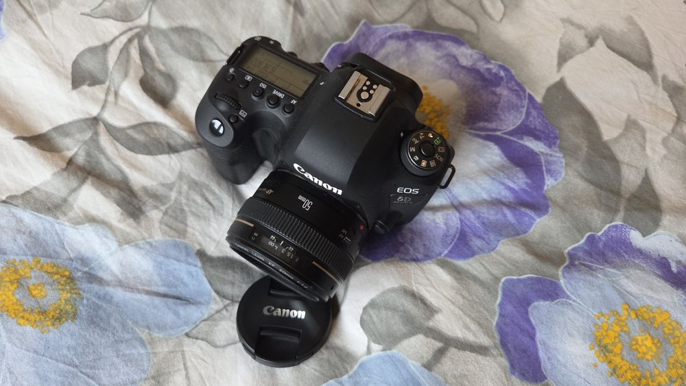 Canon 6d mk ii ca nou + Canon 50mm F1.4
