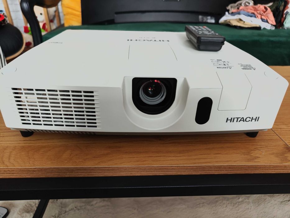 Vand proiector Hitachi CP-WX4022WN