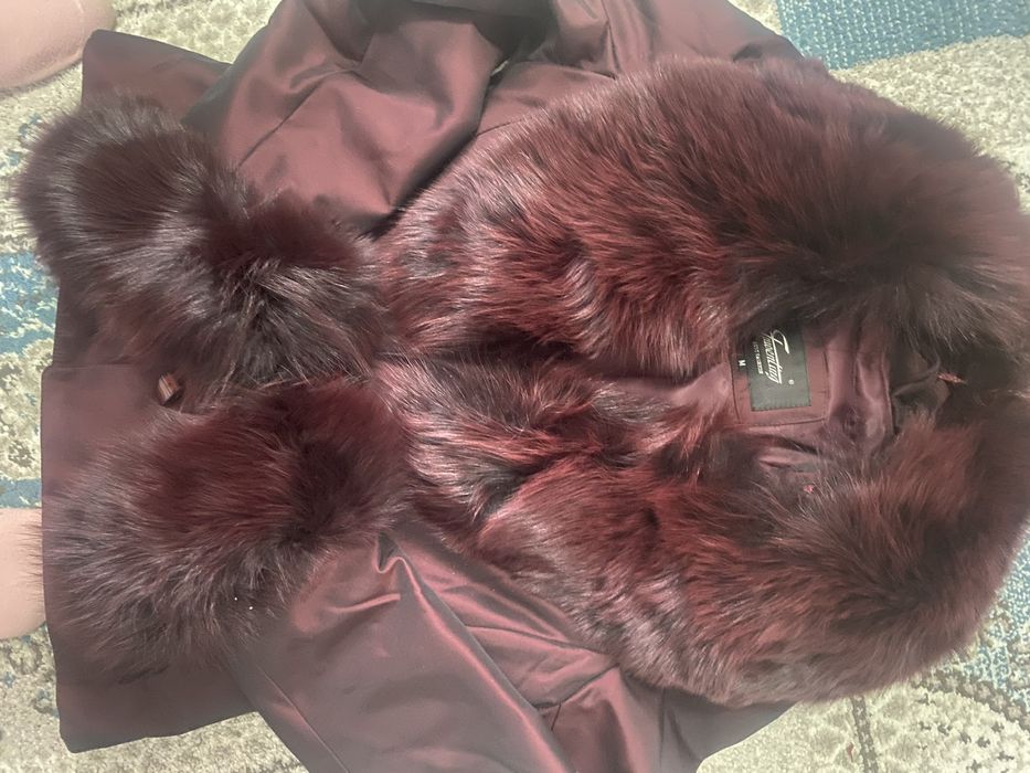 Продамкуртки,плащи