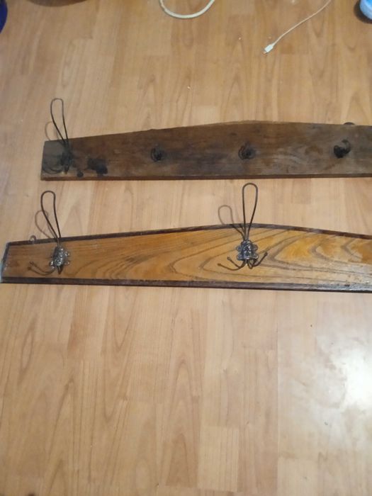 старинни закачалки за стена