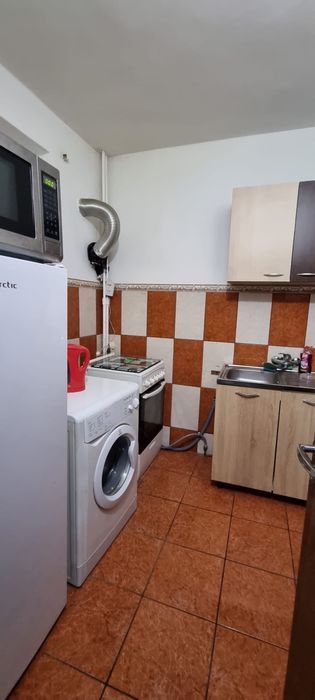 Inchiriez garsoniera