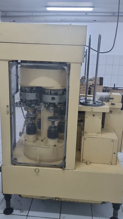 Продаю  закаточный станок  КЗК-79А