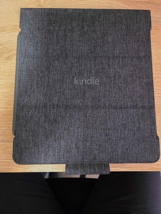 Kindle Scribe 64GB + Premium Pen и оригинален калъф