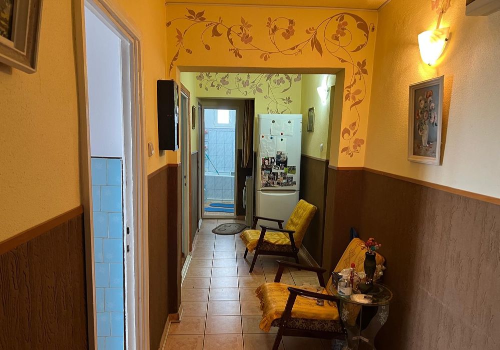 Apartament 3 camere, decomandat