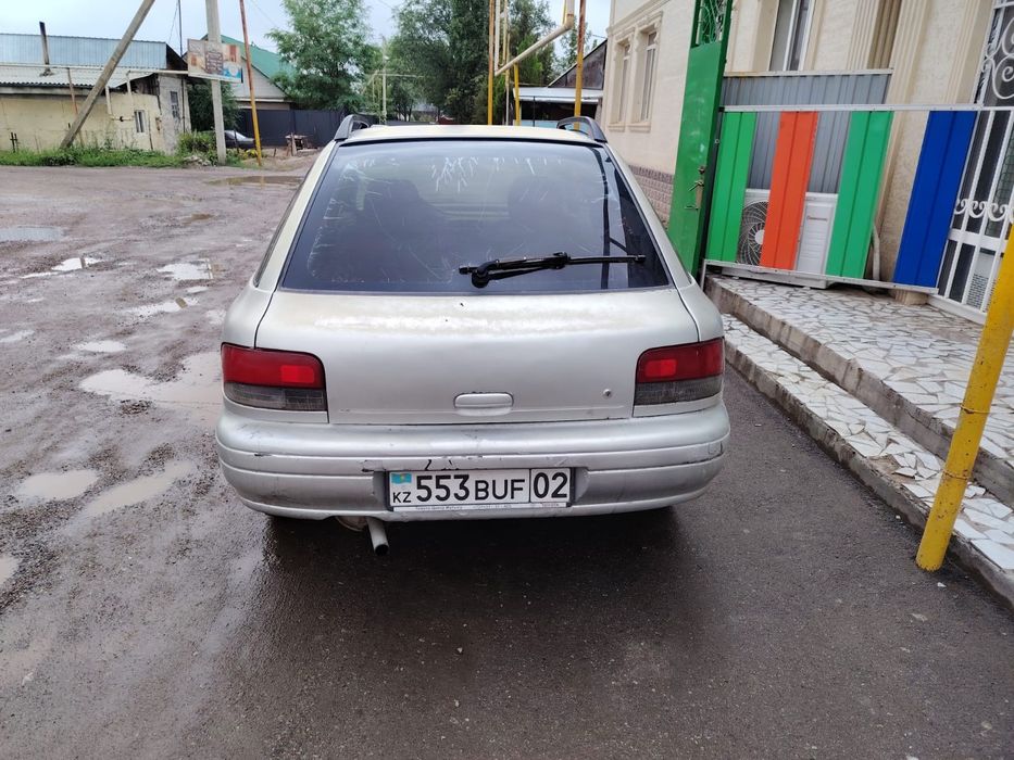 Subaru Impreza 2л мех