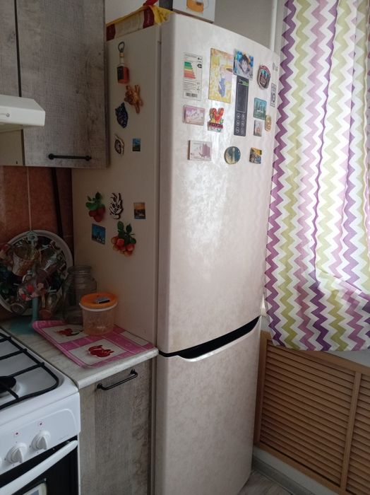 Продам холодильник LG