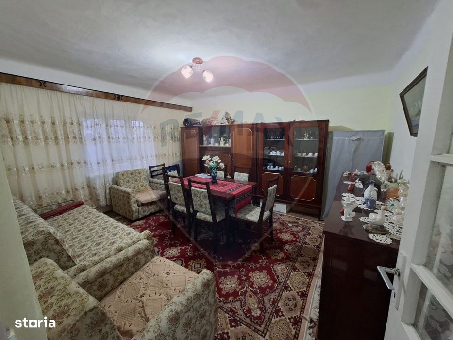 Casă de vânzare, Buhuși — 80 mp, teren 410 mp