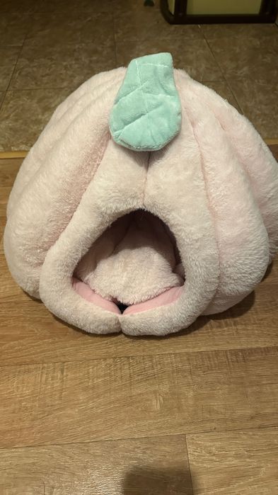 Домик для кошек и маленьких собак