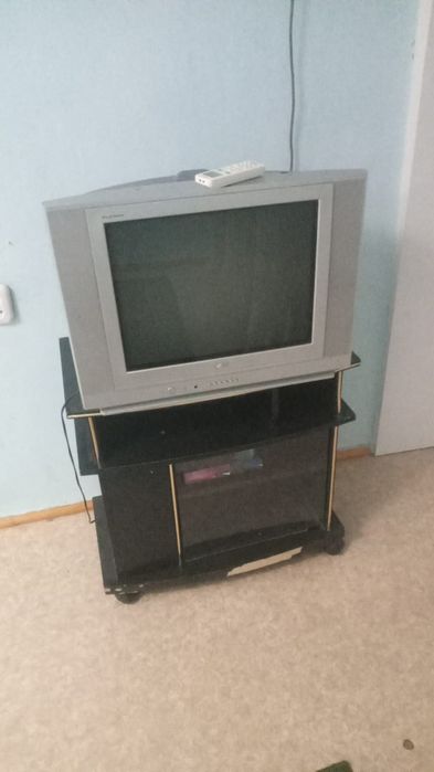 Продам телевизор