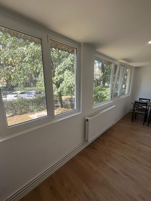 Închiriez apartament 2 camere decomandat,parter recent renovat
