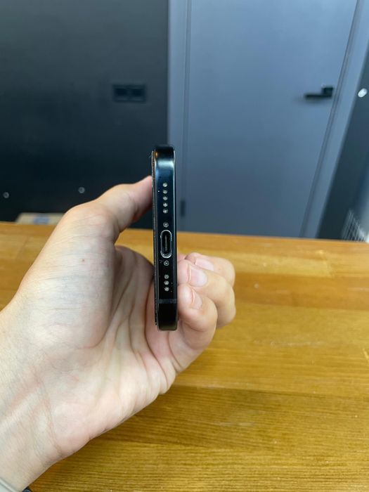 iPhone 15 с коробкой