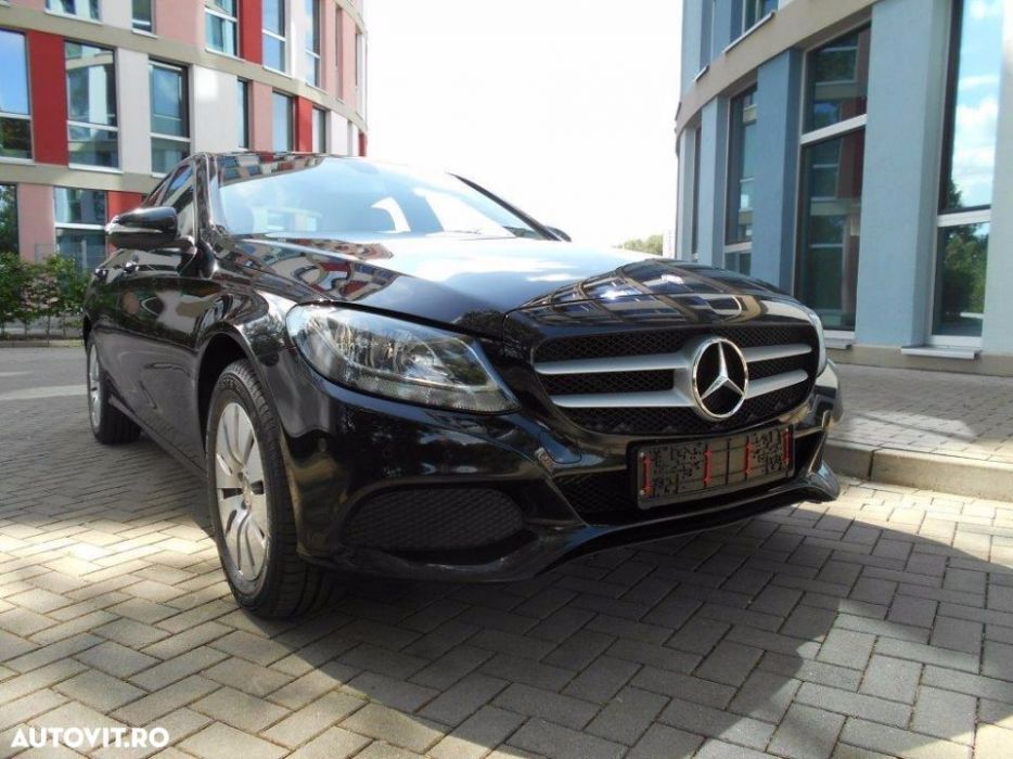 Mercedes-Benz C 220