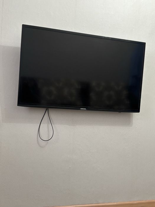 Телевизор на запчасти