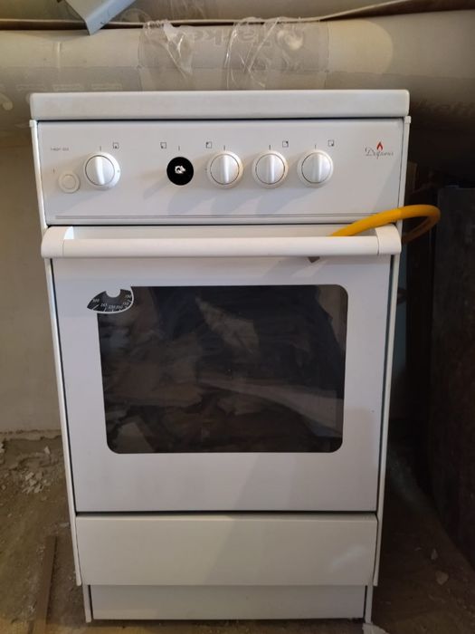 Продам газовую плиту срочно