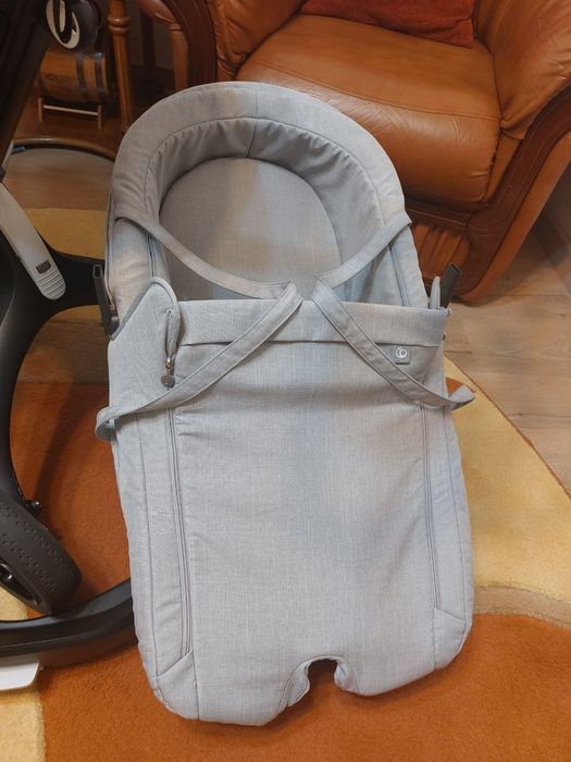 Căruț  Stokke Xplory X 3 in 1 pachet complet stare perfectă !
