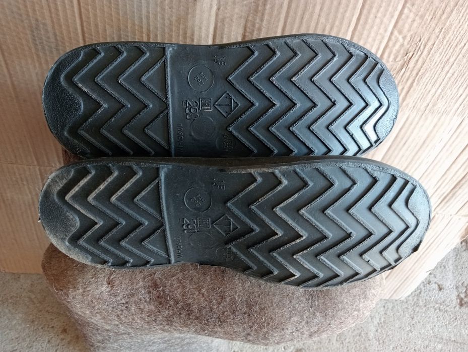 Продам б/у валенки