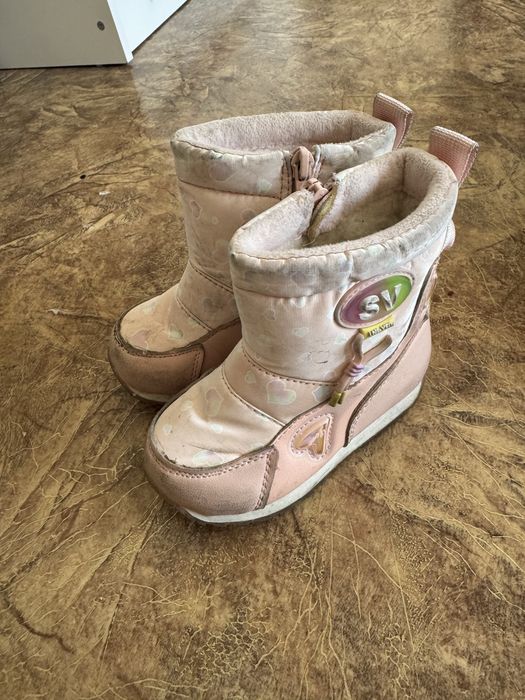 Продам детскую обувь