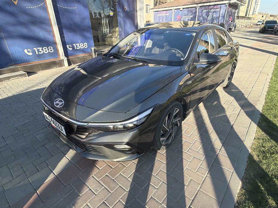 Hyundai Elantra 2023 kraskasi tozza yangi moshina