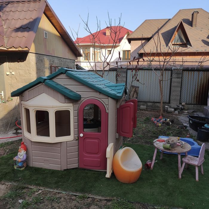 Детский игрушечный домик