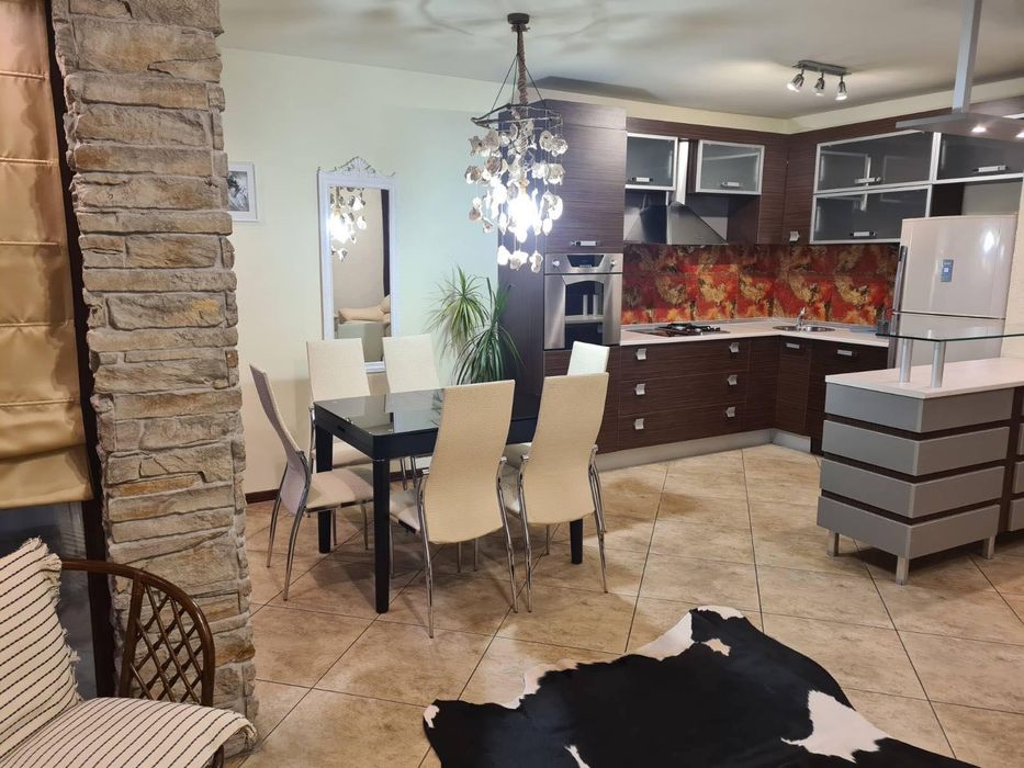 Дава се под наем Двустаен апартамент в Варна, Зимно кино Тракия - 70 кв.м за 575 € - Снимка #3