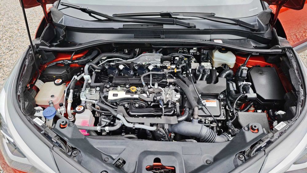 Toyota C-HR 2.0 184ks Hybrid Premiere