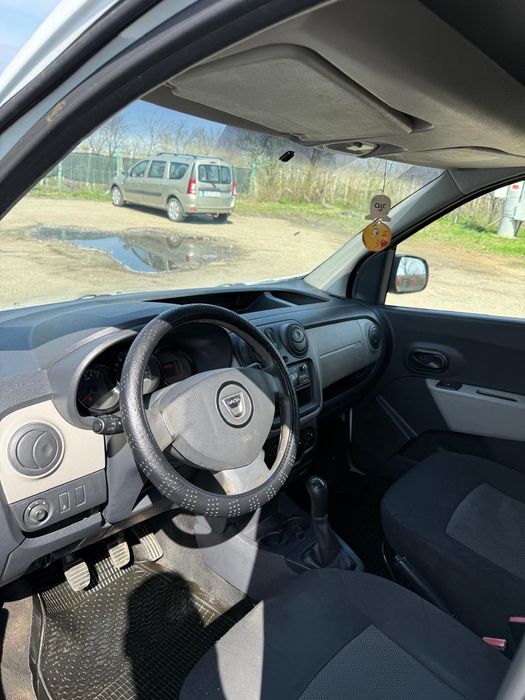 Vând Dacia Dokker