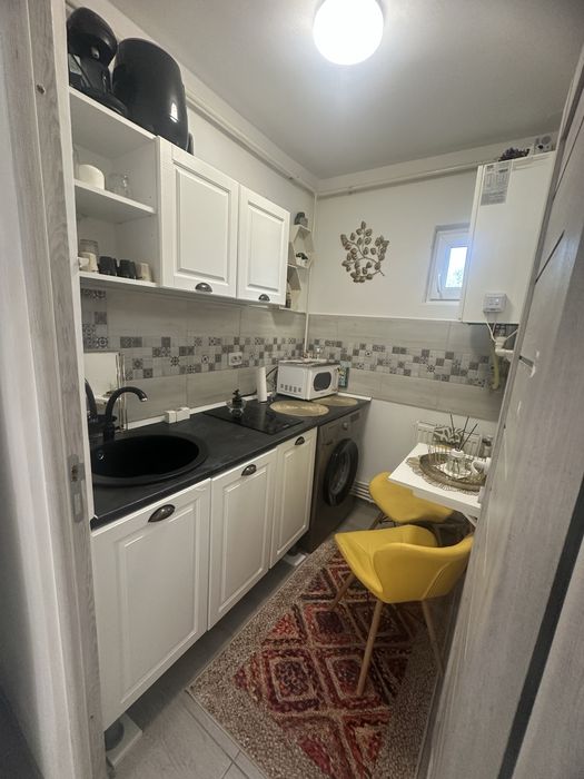 Proprietar vand apartament  micro 19
