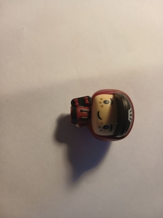 Фигурка из Stranger Things и Funko Street Stye (киндер joy)