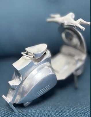 Macheta Scuter Vespa Otel Inoxidabil-Detalii F Bune-UK-26cm-Colectie-