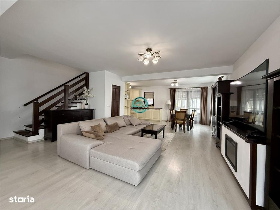 Casa cu 4 camere de vanzare, moderna, teren 577 mp, in Unirii